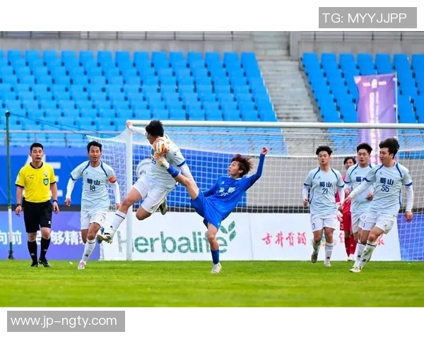 足球骑士465勇闯绿茵场展现激情与团队精神的传奇之旅